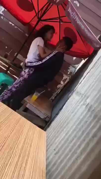 Video Lagi Viral Abg Ngentot Berdiri Digubuk